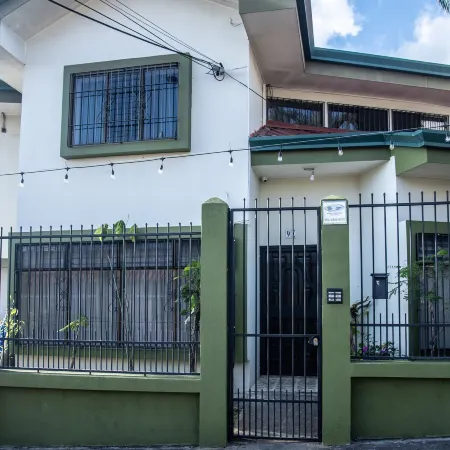 Las Carmelas, Airport Juan Santamaría, Alajuela, San José Отели рядом с достопримечательностью «Зоопарк Аве»