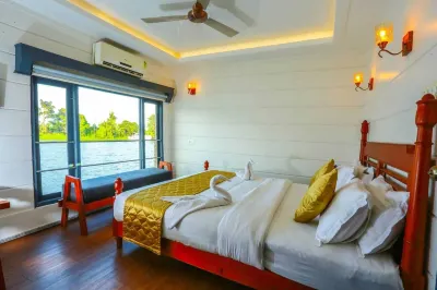 Private Houseboat