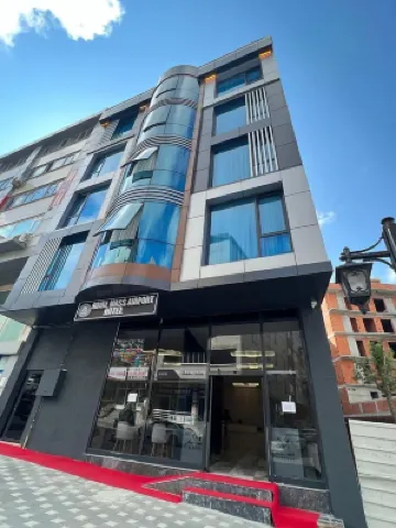 Royal Mass Airport Business Hotel Hotel berhampiran İbn Haldun University