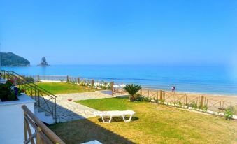 Beachfront Loft Apartment - Agios Gordios, Corfu