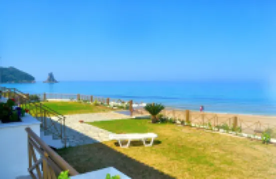 Beachfront Loft Apartment - Agios Gordios, Corfu
