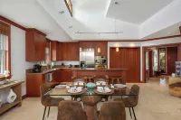 Hilton Pool Pass Kolea - Luxe Penthouse Hotels in Hawaii County