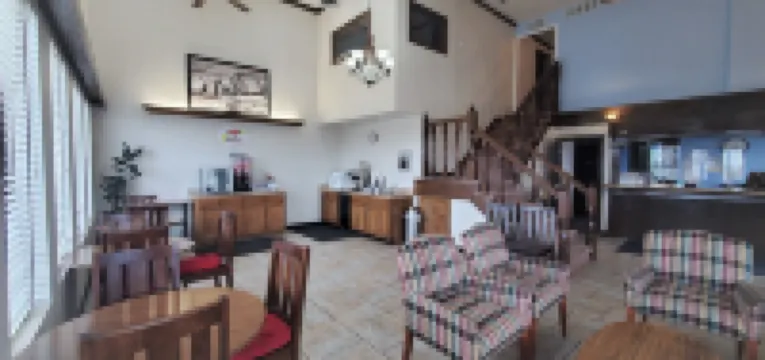 Super 8 by Wyndham City of Moore