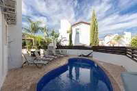 วิลล่าคาเทรน่าโปรทาราส