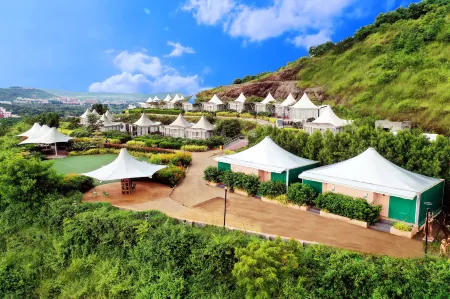 Sunny's World Отели рядом с достопримечательностью «оз. Пашен»