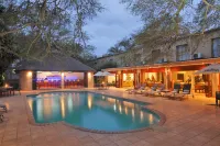 Anew Hotel Hluhluwe - Swimmingpools
