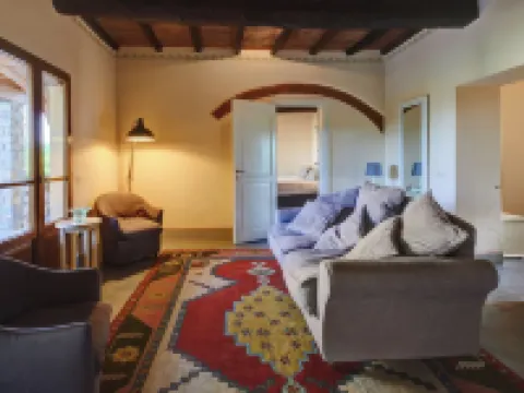 ファットリエ ディ チェッリ ポッピのホテル