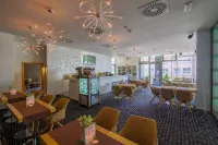 Business Hotel Astrum Laus - ที่มีที่จอดรถ
