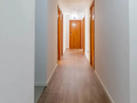 Ayz Javier Cabrini - Auto Check-in Property マドリードのホテル