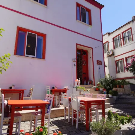 Alaybey Ada Evi