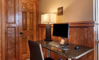 Comfort Inn & Suites