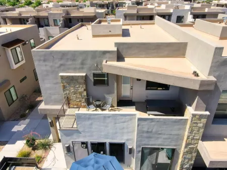 Luxury View - Private Spa - 14+ Guests Отели рядом с достопримечательностью «Парк Херитедж»