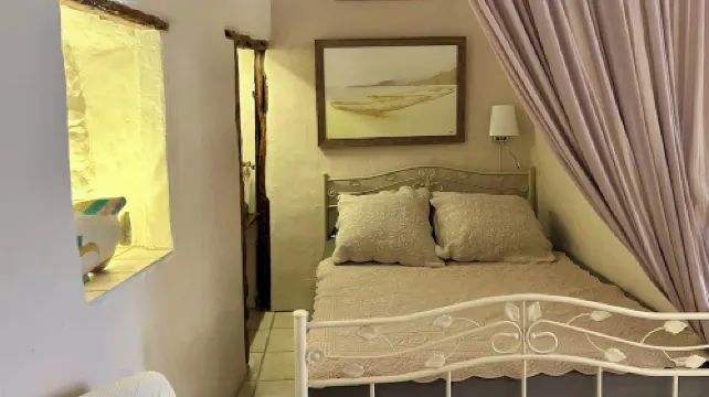 In the Heart of the Historic Center, Bonifacian Apartment for 2-3 People