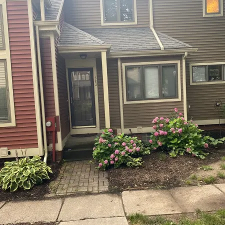 Cozy Condo with garage, laundryClose proximity to UR, RIT and Strong Отели рядом с достопримечательностью «Музей Стронг»