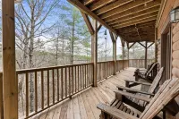 VIEWS of the Appalachian MTN in cozy cabin w/ HOT TUB
