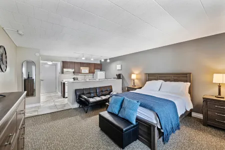 Private Porch and Full Kitchen Amenities - Inviting Spacious Oasis