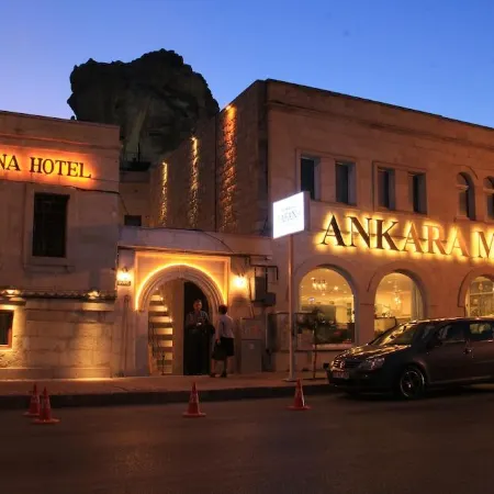 Tafana Cave & Stone Lodge