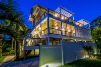 Private Pool and Serene Views - Strikingly Spacious Haven