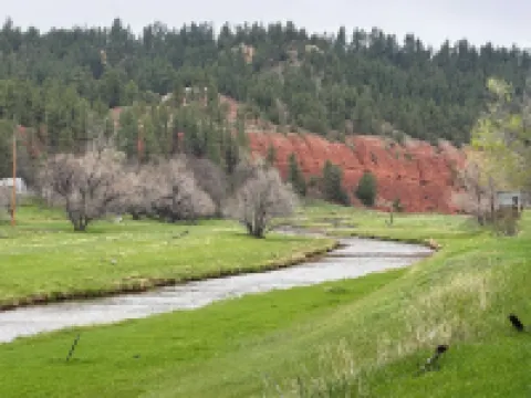 Tiny Home Cabin with Wyoming Modern Frontier style in the town of Hulett Hotels in Hulett