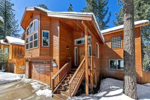 Expansive Kitchen and Game Room Oasis - Stunning Artisan Retreat Hotels in El Dorado County