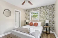 Modern Amenities and Fast Wifi - Charming Tranquil Retreat