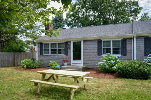 Cozy Coastal Retreat West Dennis - 13 Hotels in West Dennis