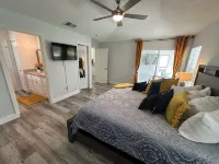 Private Pool and Golf Course Access - Charming Villa Oasis