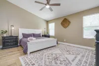 Private Pool, Hot Tub and Game Room - Elegant Tranquil Oasis