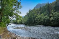 Rustic River Paradise Hotels in Baring