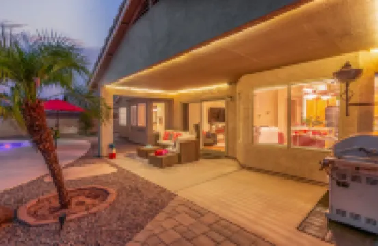 Sparkling Pool and Game Room - Charming Arizona Retreat