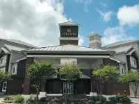 La Quinta Inn & Suites by Wyndham Austin Airport Hotels in Austin