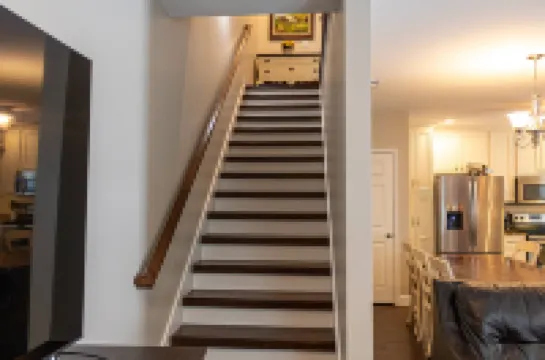 Stunning Mountain Views and Spacious Backyard - Serene Modern Retreat