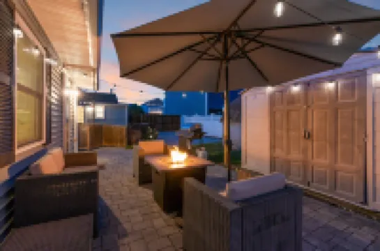 Bright Patio and Cozy Modern Living - Charming Coastal Haven