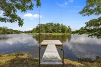 Turtle Time Groove Hotels in James City