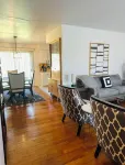 Artsy Cozy & Central! Near Berkeley, Royal Oak, DTWN Detroit, Zoo & Dream cruise Hotels in Southfield