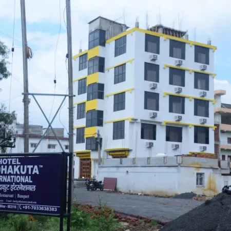 Hotel Gridhakuta International