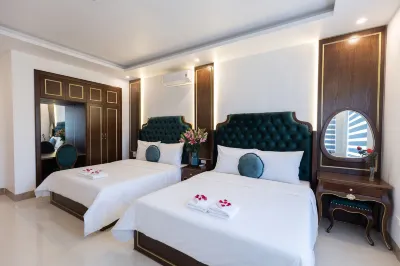 Royal Hotel Sai Dong Hotels in Từ Sơn