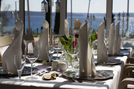 Falk Seehotel Plau am See Отели в г. Ной-Позерин