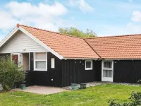 5 Person Holiday Home in Rødby-by Traum