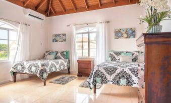 Runaway Bay Gem Villa