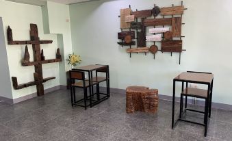 Beinte Singko de Marso Apartments