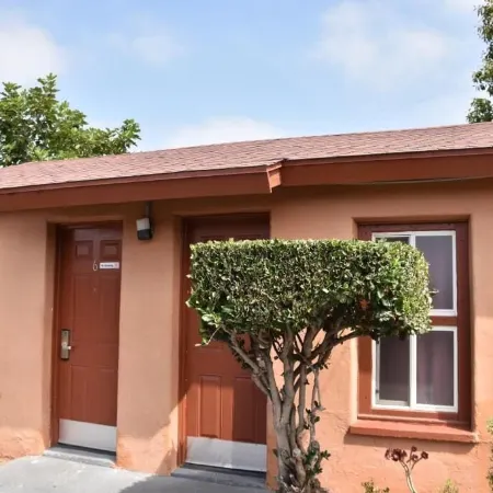 Baycities Motel