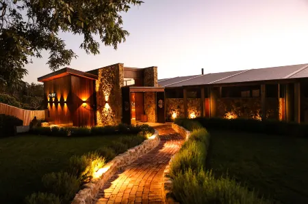 Sequoia Lodge - Adults Only