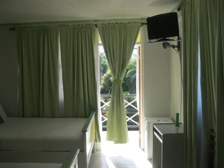 Mr. Clean Bed and Breakfast Отели в г. Канфилд