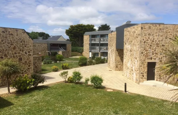 喀爾拉尼克村莊俱樂部酒店