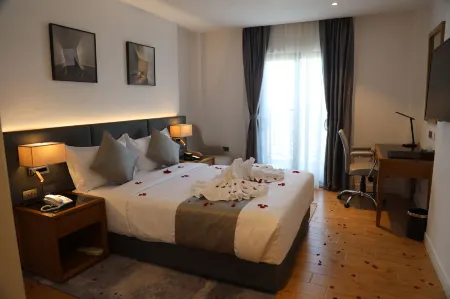 Hayes Hotel Addis Ababa Отели рядом с достопримечательностью «St. George Church»