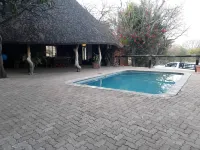 Onduri Lodge - in Okaukuejo - Pools