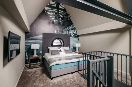 Yays Amsterdam Maritime by Numa Отели рядом с достопримечательностью «Stichting The Network University»