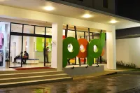 Pop! Hotel Tebet Jakarta Hotel a 