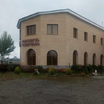 VanHotel Отели рядом с достопримечательностью «Монастырь Севанаванк»